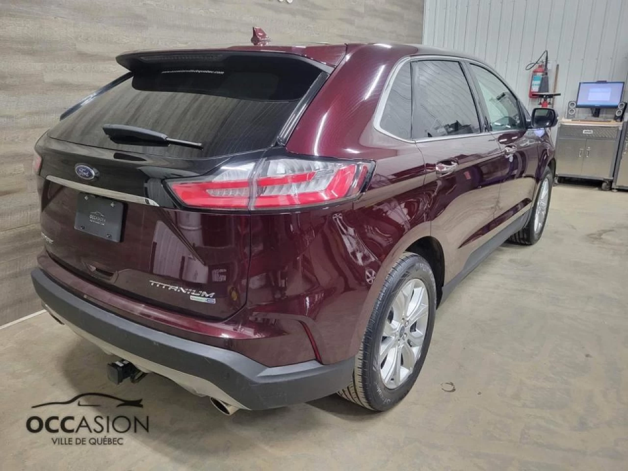 2020 Ford Edge Titanium AWD Main Image