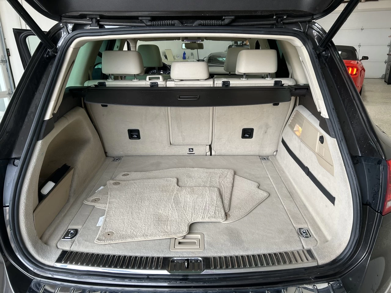 2016 Volkswagen Touareg Highline Image principale