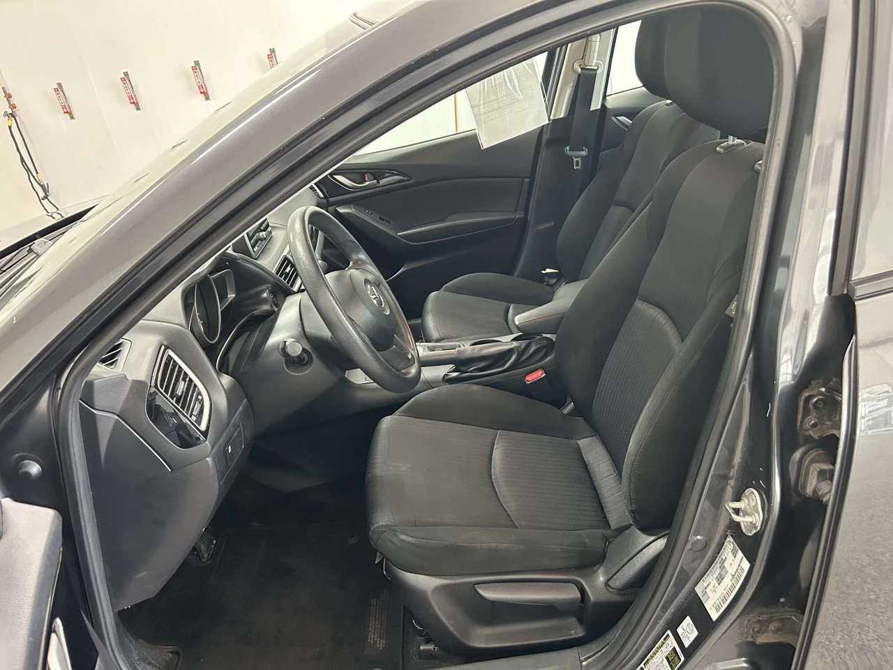 2015 Mazda Mazda3 GX Image principale