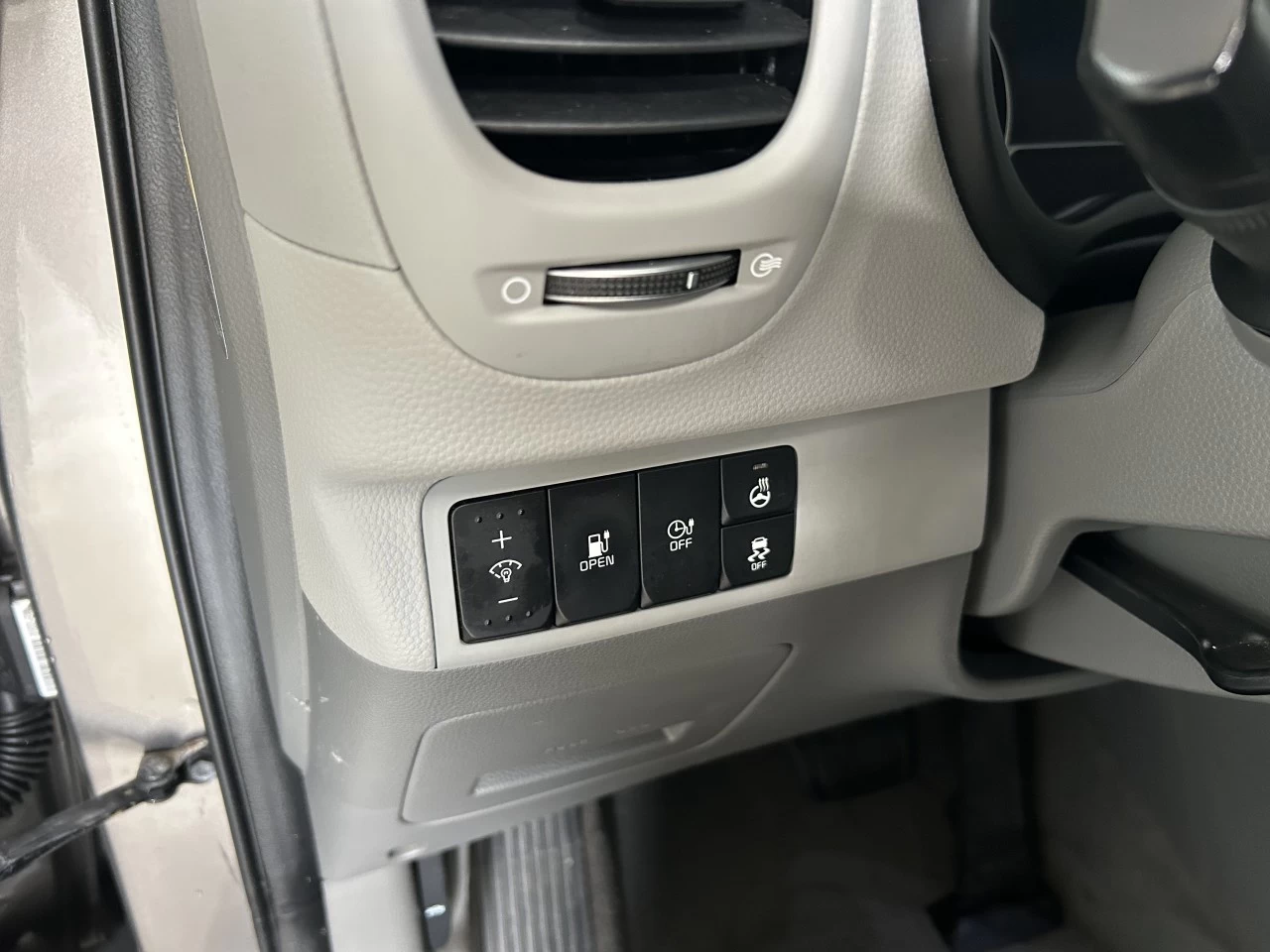 2016 Kia Soul EV Luxury Main Image