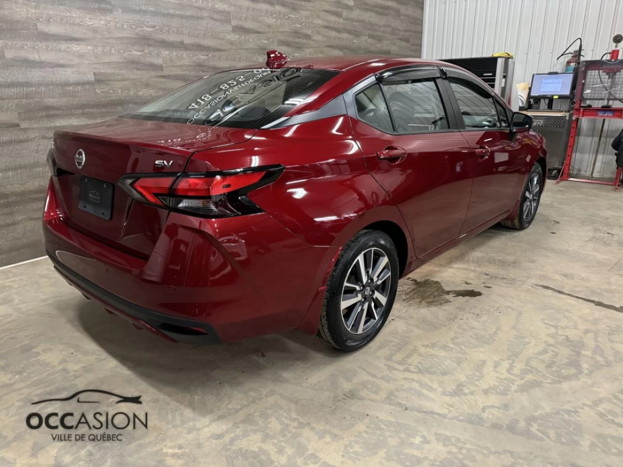 2021 Nissan Versa SV CVT Image principale