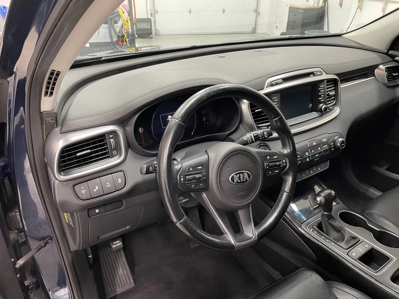 2017 Kia Sorento EX Turbo Main Image