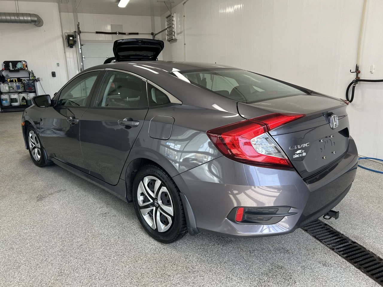 2017 Honda Civic Berline LX Image principale