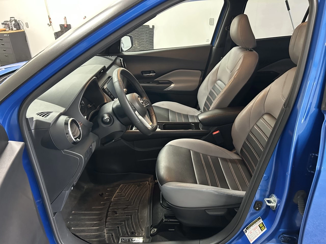 2022 Nissan Kicks SR Image principale