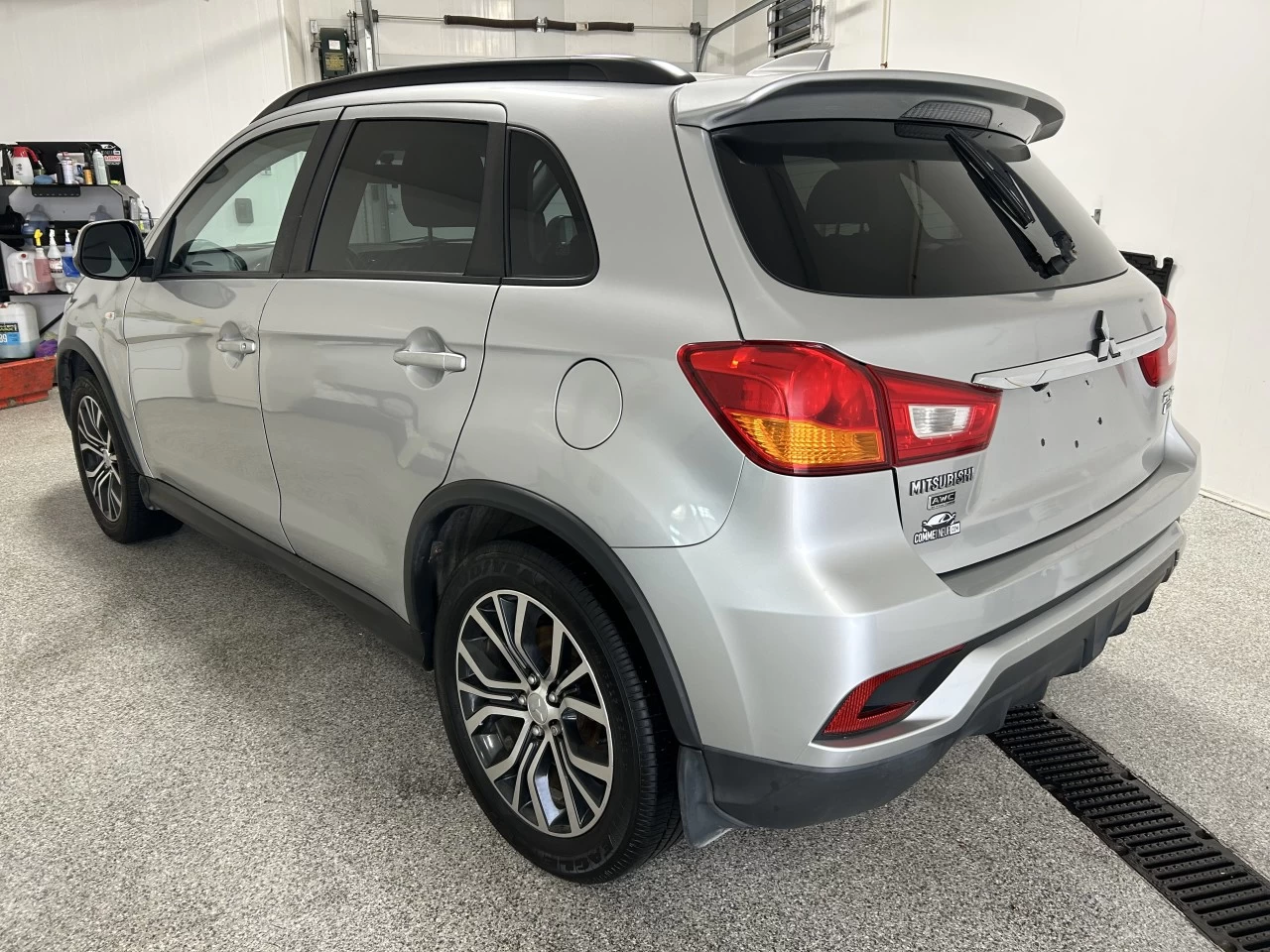 2018 Mitsubishi RVR SE LTD Main Image