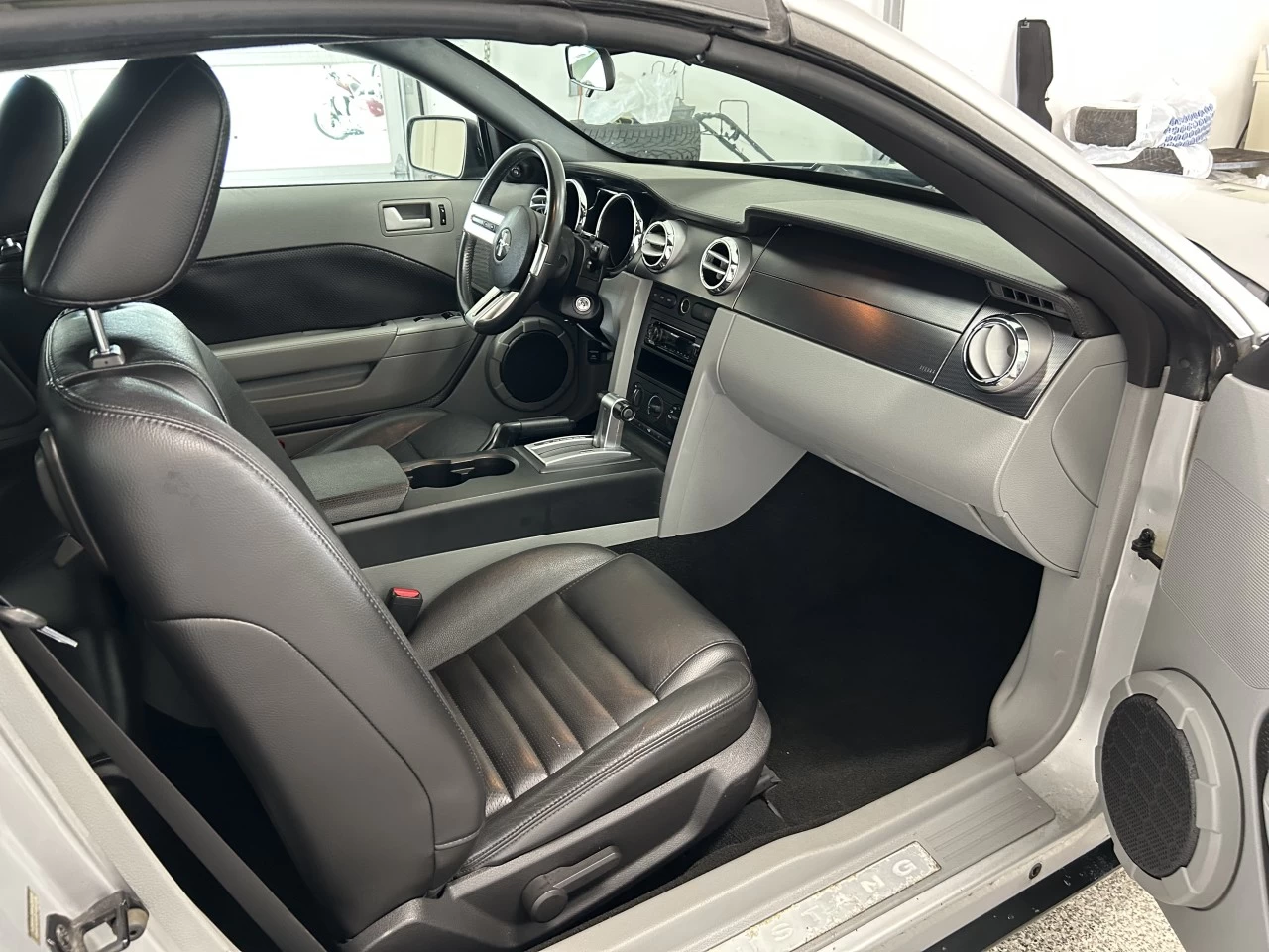 2007 Ford Mustang 2dr Conv Image principale