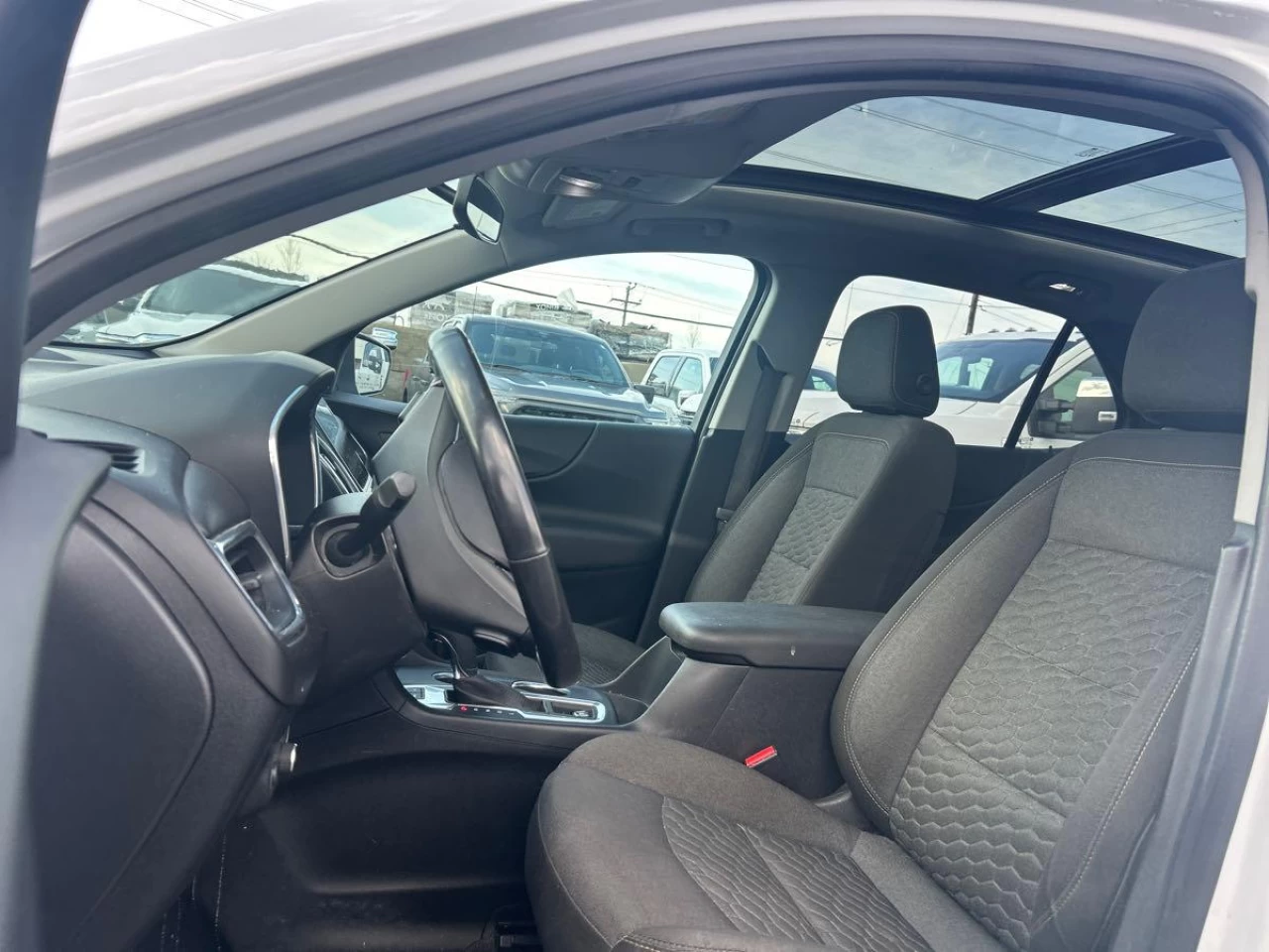 2018 Chevrolet Equinox AWD LT Image principale