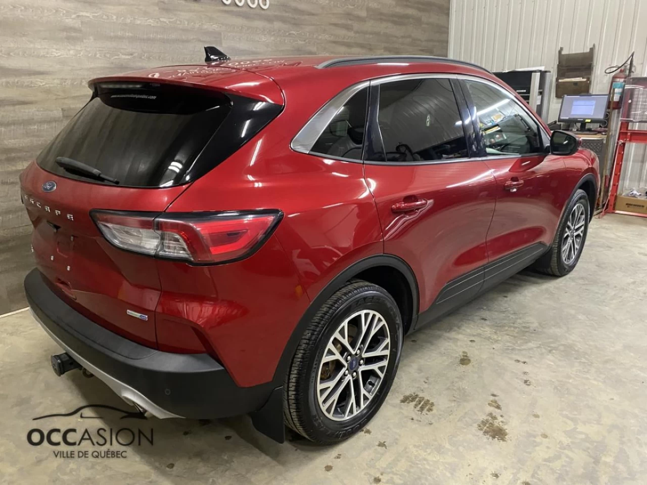 2020 Ford Escape SEL AWD Image principale