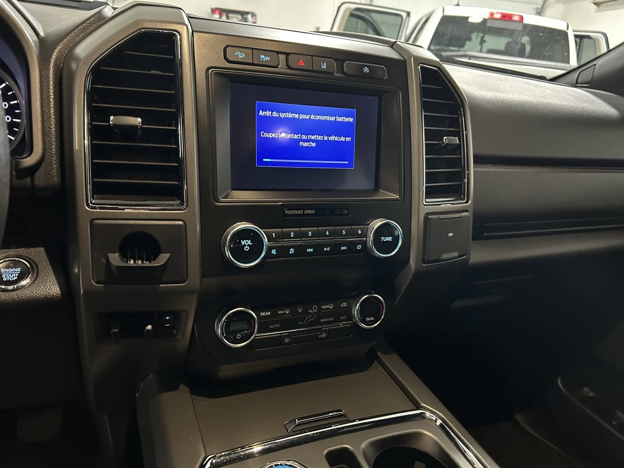 2020 Ford Expedition XLT Main Image