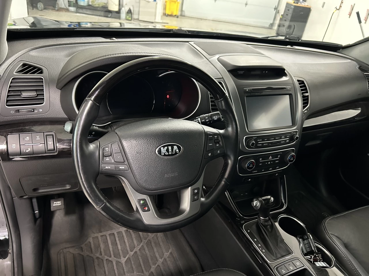 2014 Kia Sorento SX Main Image