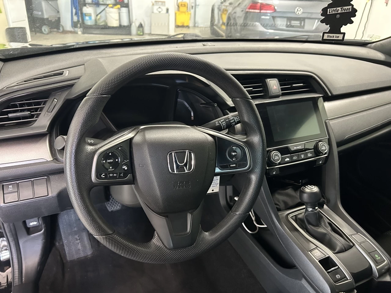2017 Honda Civic Hayon LX Main Image