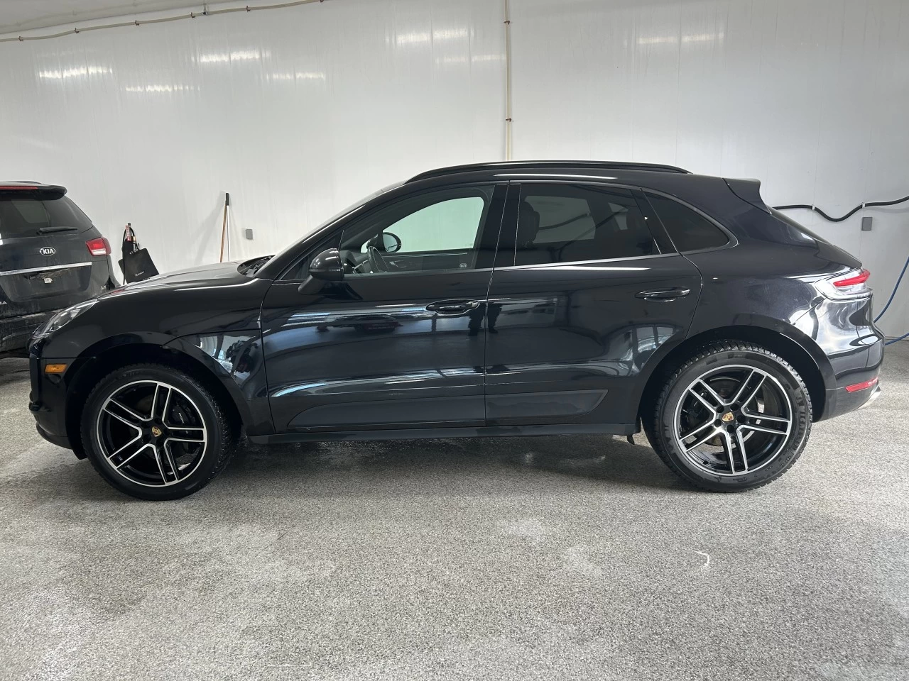 2021 Porsche Macan AWD Image principale