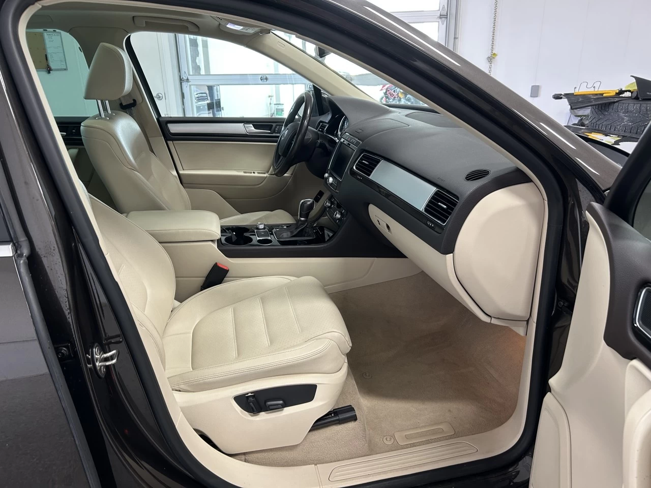 2016 Volkswagen Touareg Highline Image principale