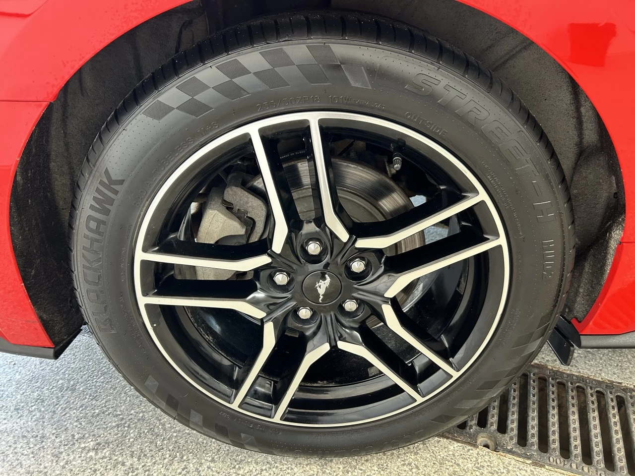 2019 Ford Mustang EcoBoost Image principale