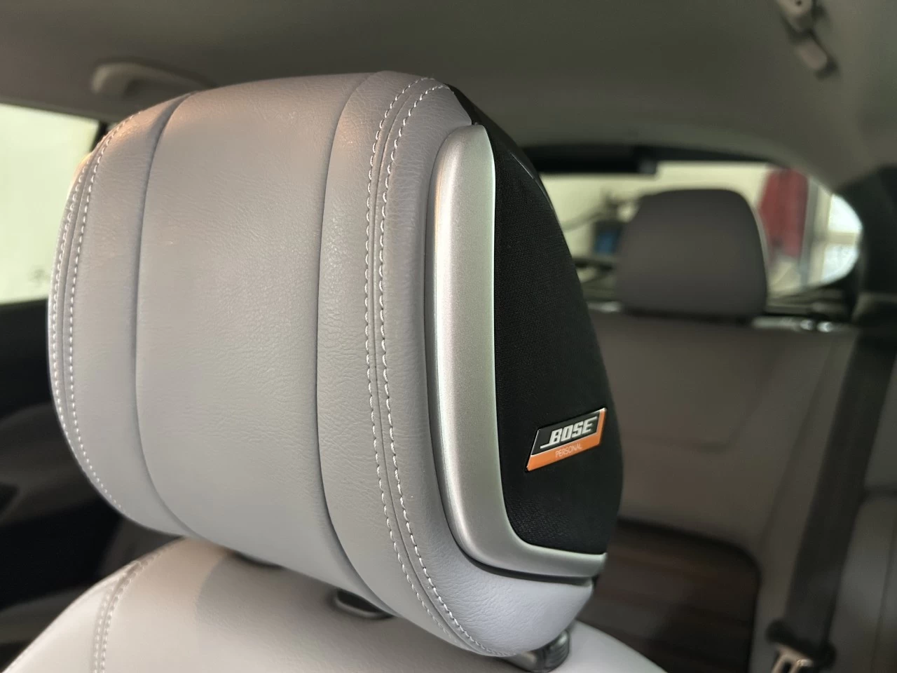 2023 Nissan Kicks SR Image principale