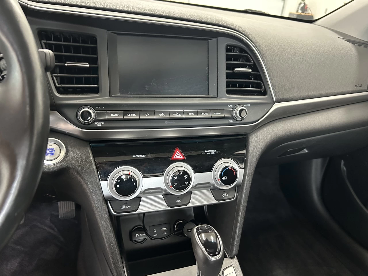 2019 Hyundai Elantra Preferred Main Image