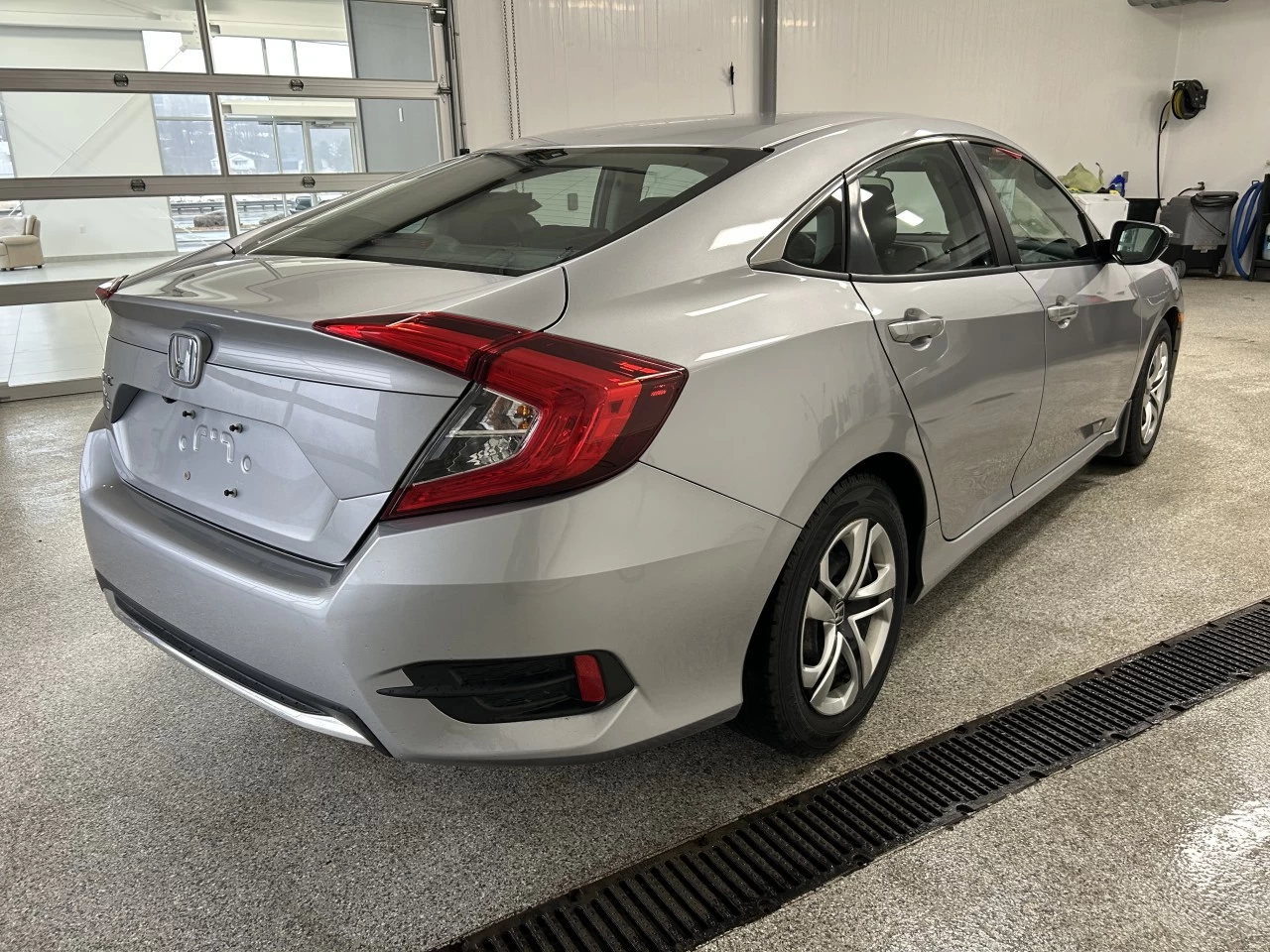 2019 Honda Civic Berline LX Image principale