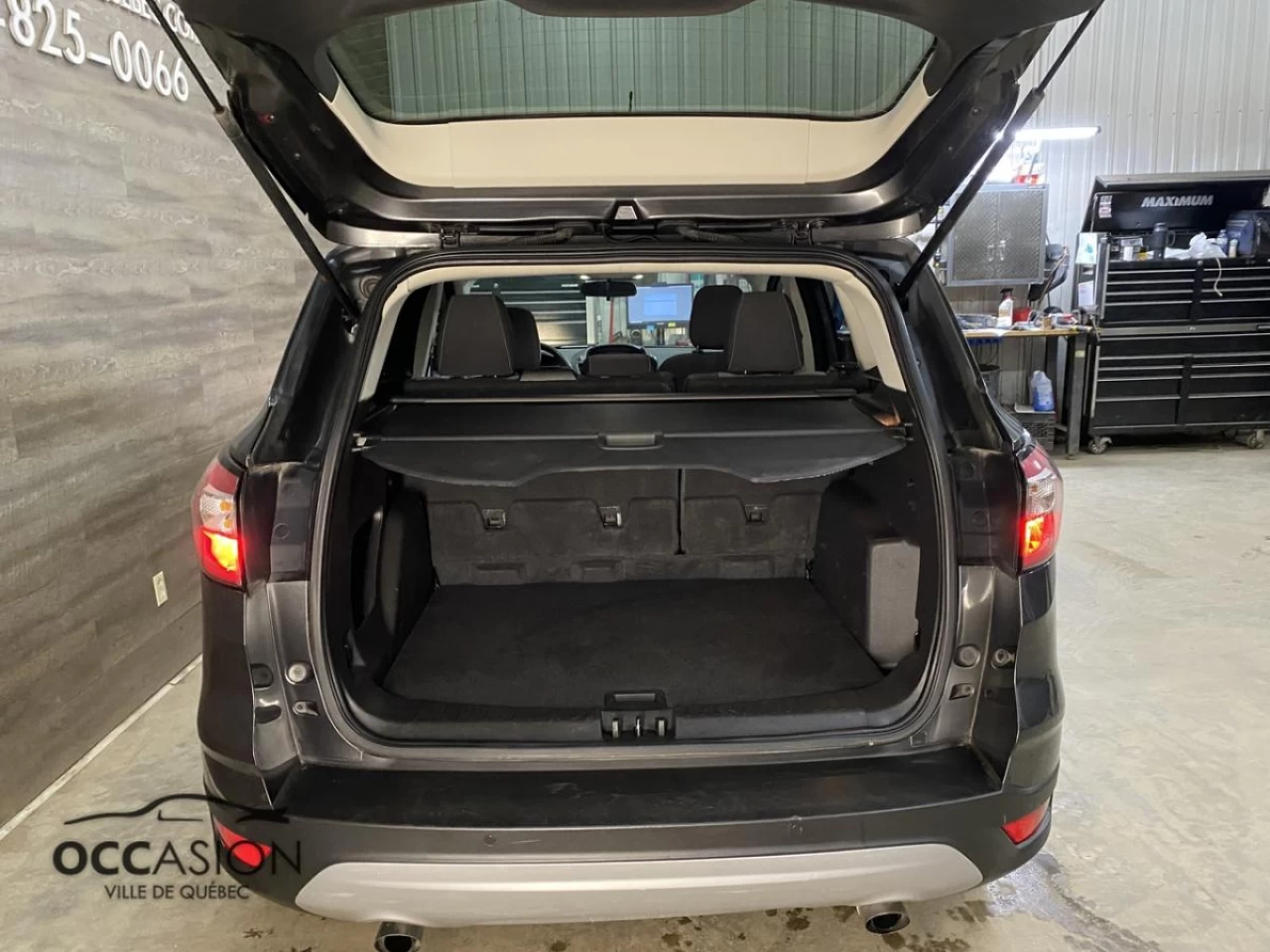 2018 Ford Escape SE 4WD Image principale