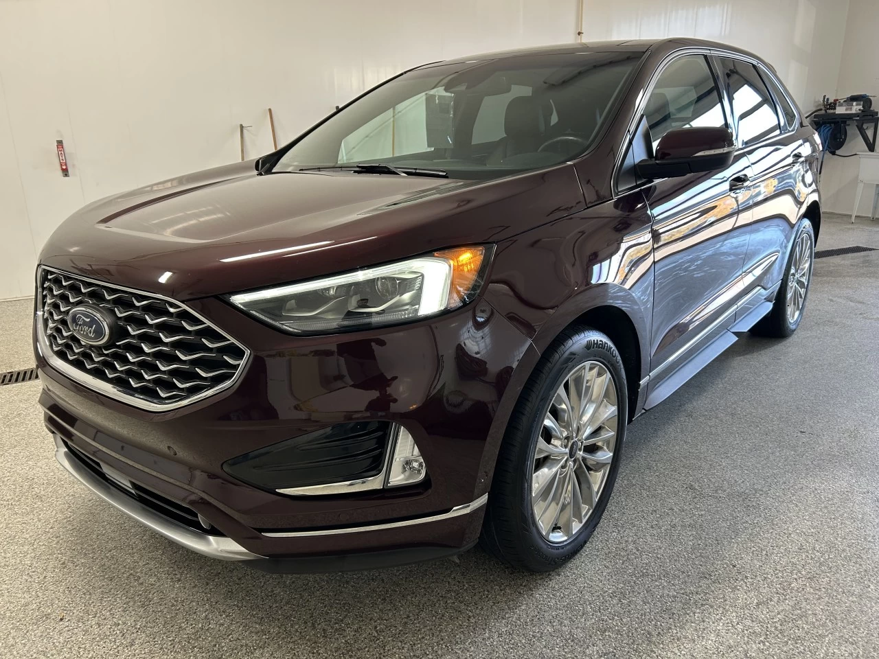 2020 Ford Edge Titanium Image principale