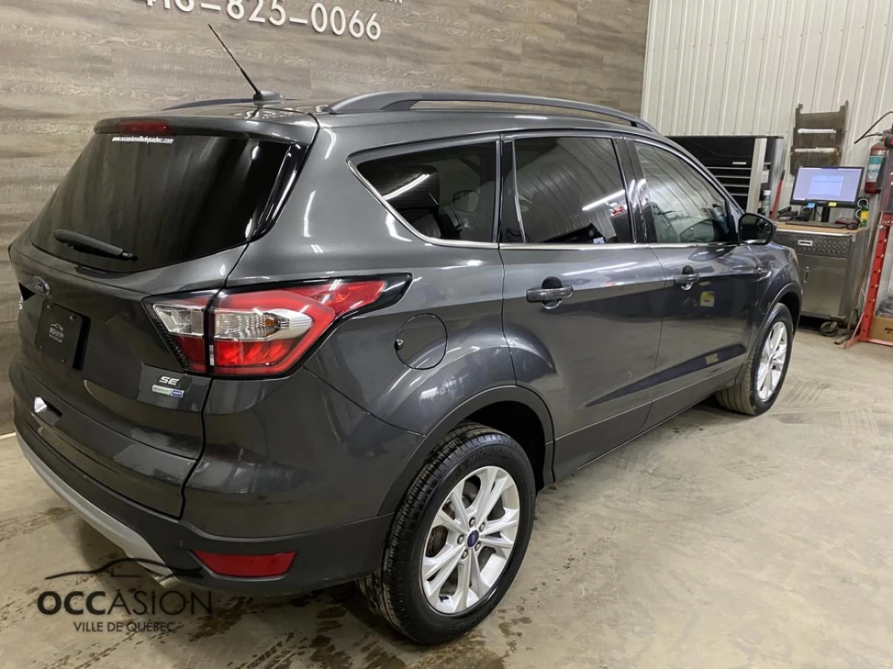 2018 Ford Escape SE 4WD Image principale