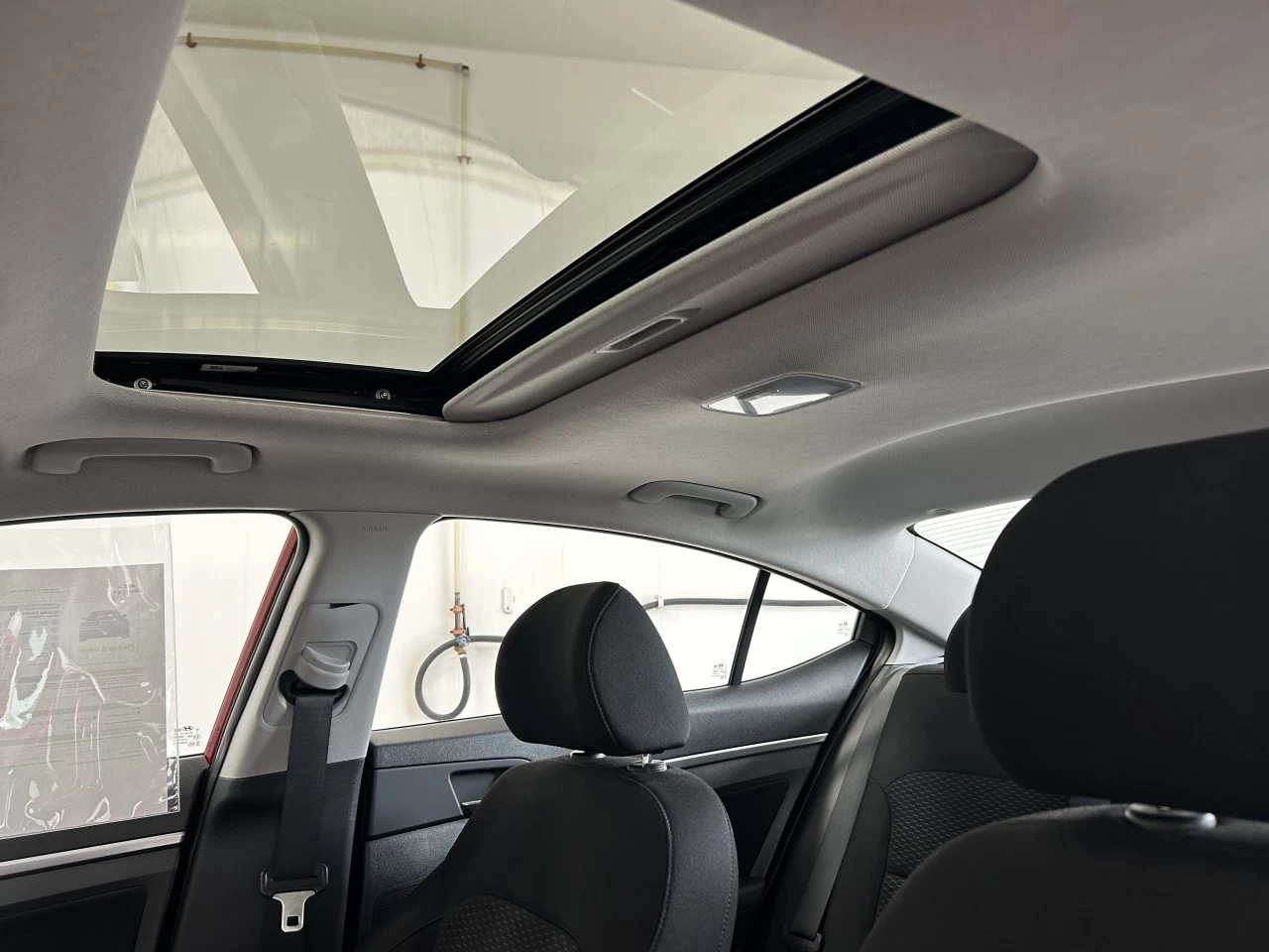 2019 Hyundai Elantra Preferred Main Image
