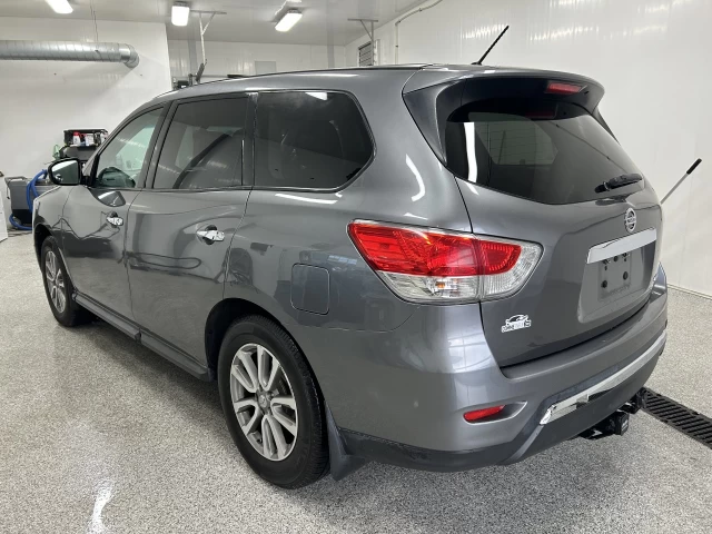 Nissan Pathfinder S 2015