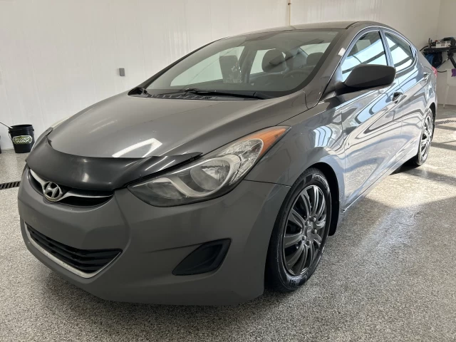 Hyundai Elantra GL 2012