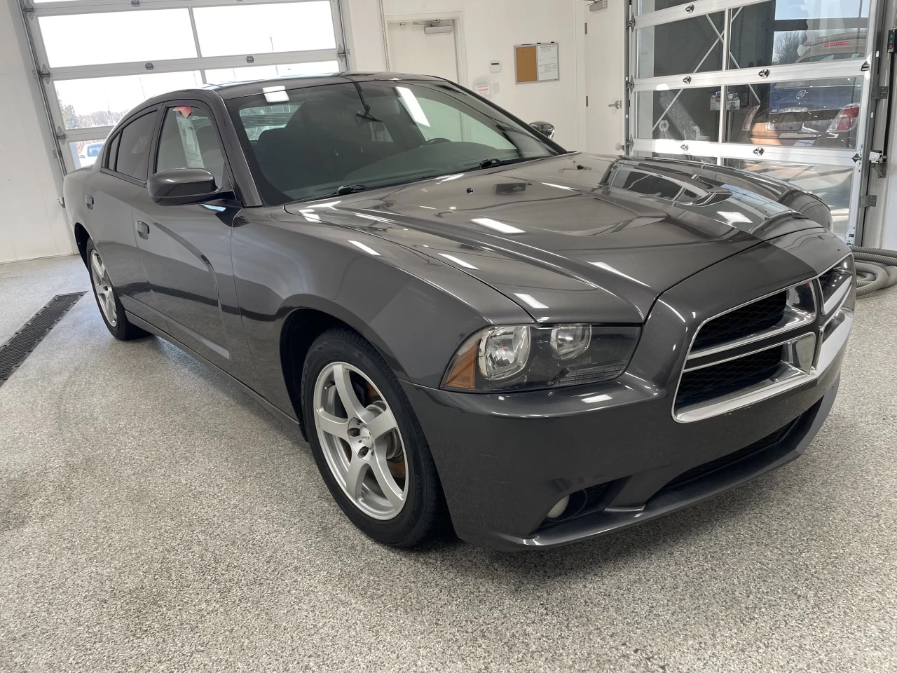 2013 Dodge Charger SXT Main Image