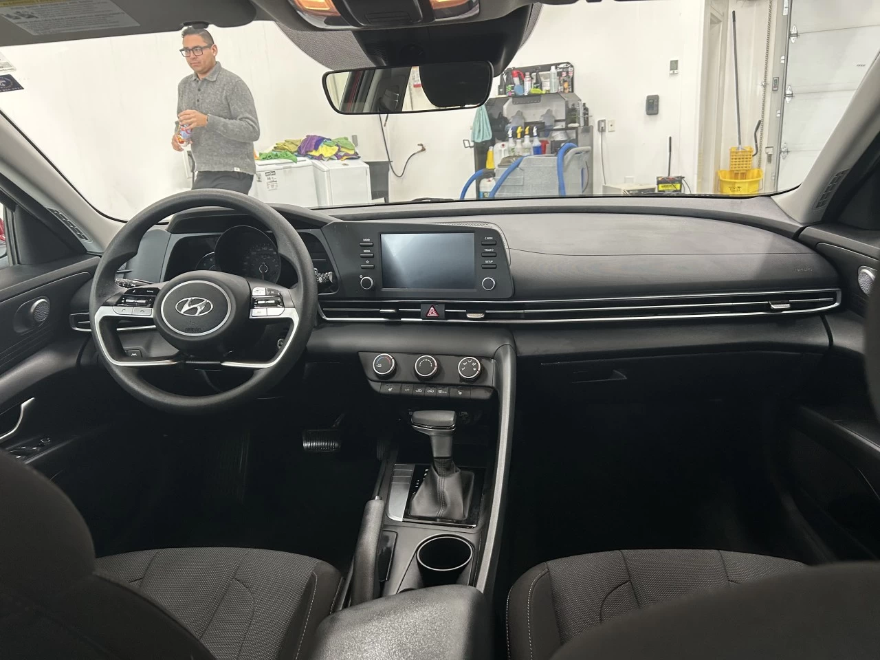 2022 Hyundai Elantra Essential Image principale