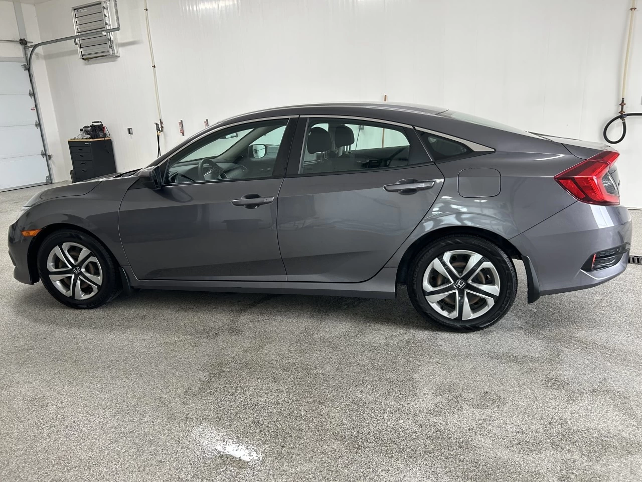 2016 Honda Civic Berline LX Image principale