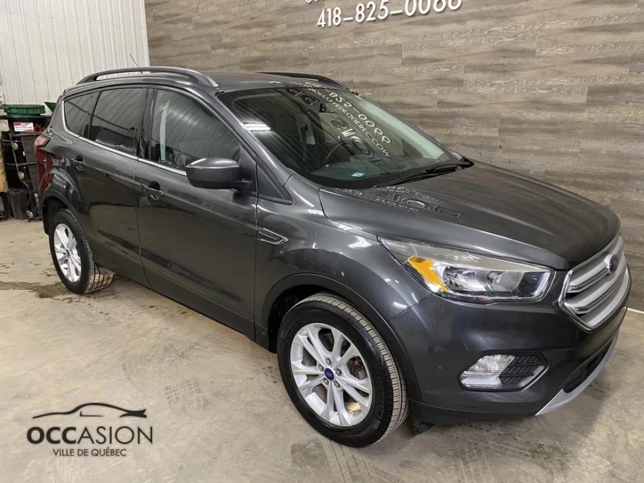 2018 Ford Escape SE 4WD Image principale