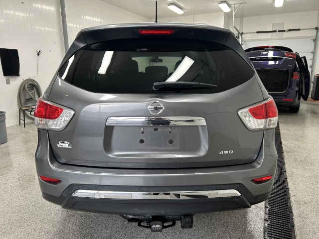 Nissan Pathfinder S 2015