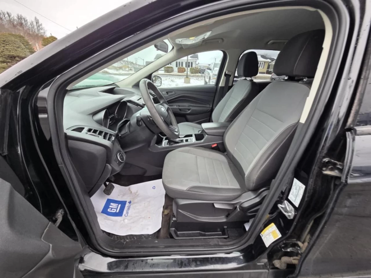 2017 Ford Escape 4WD 4dr S Image principale
