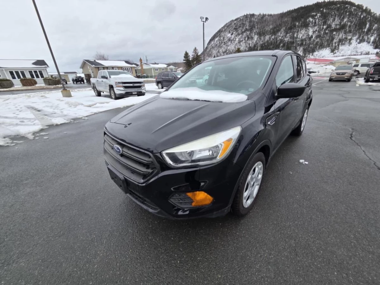 2017 Ford Escape 4WD 4dr S Image principale