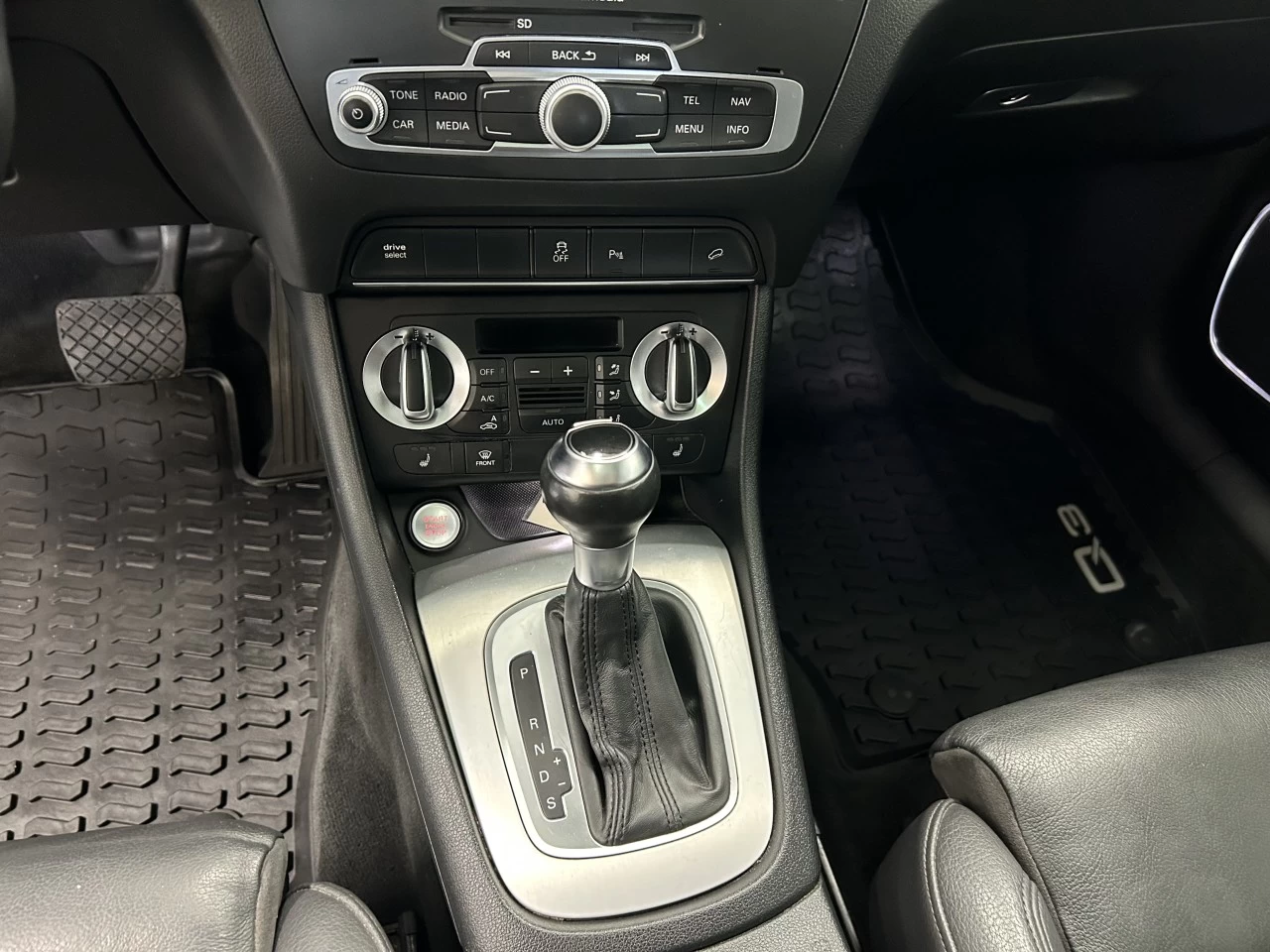 2015 Audi Q3 Technik Main Image
