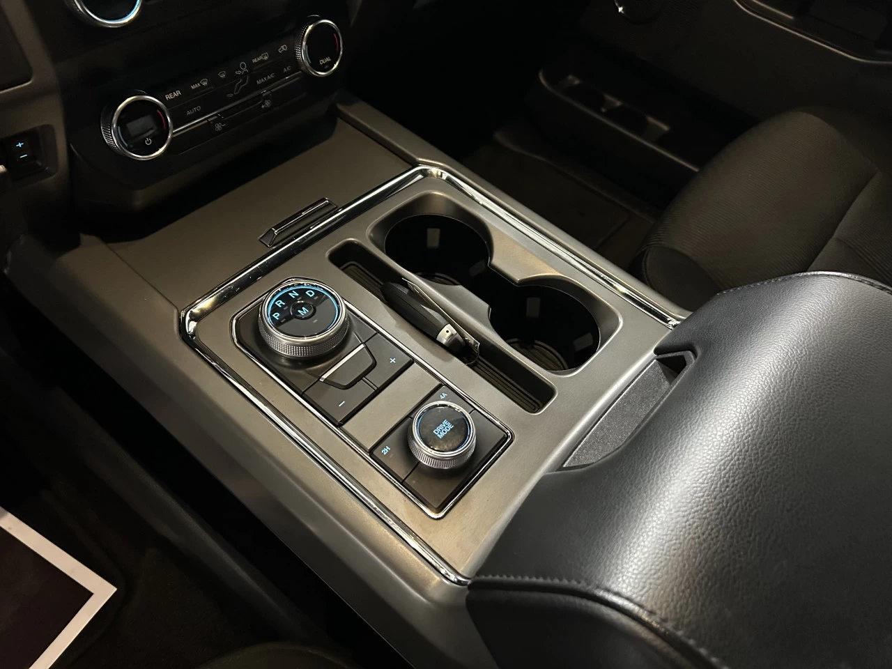 2020 Ford Expedition XLT Main Image