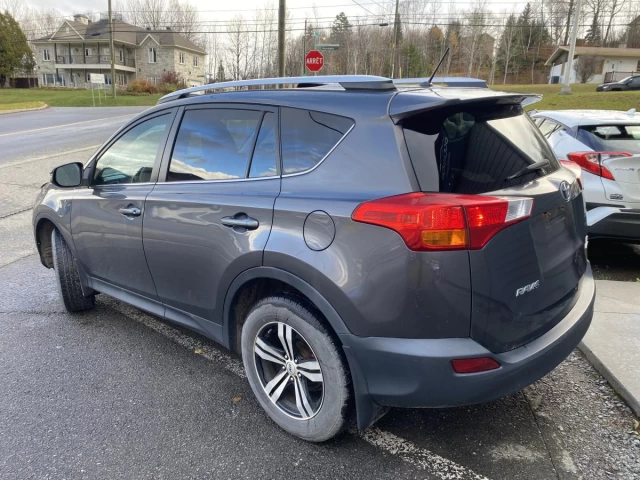 Toyota RAV4 AWD 4dr LE 2015
