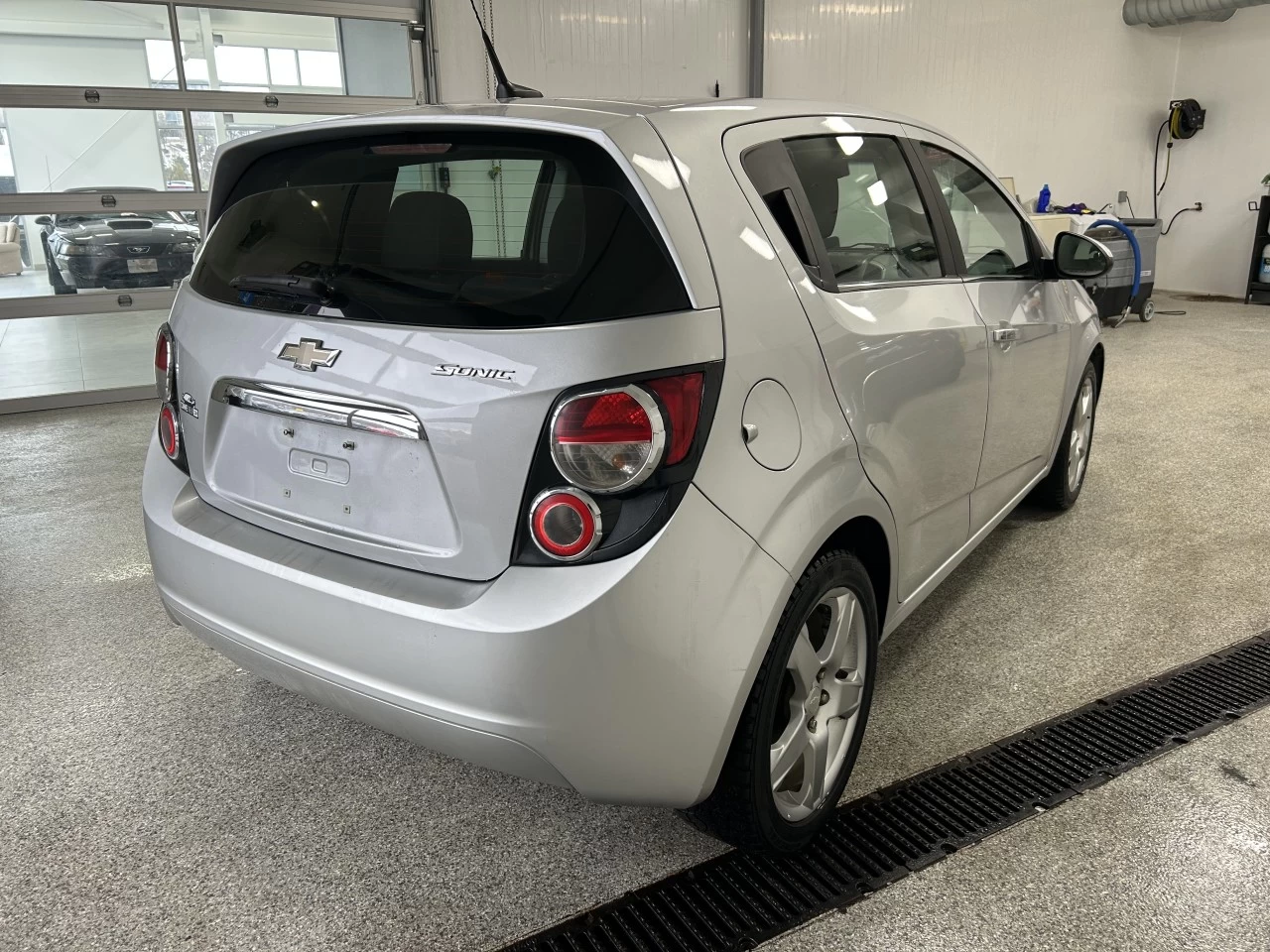2013 Chevrolet Sonic LT Image principale