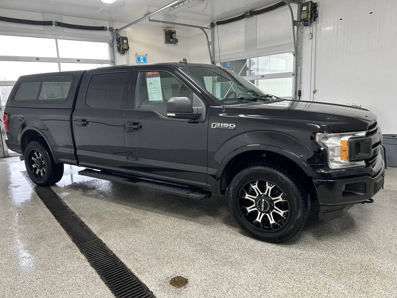 2019 Ford F-150 XLT SPORT Image principale