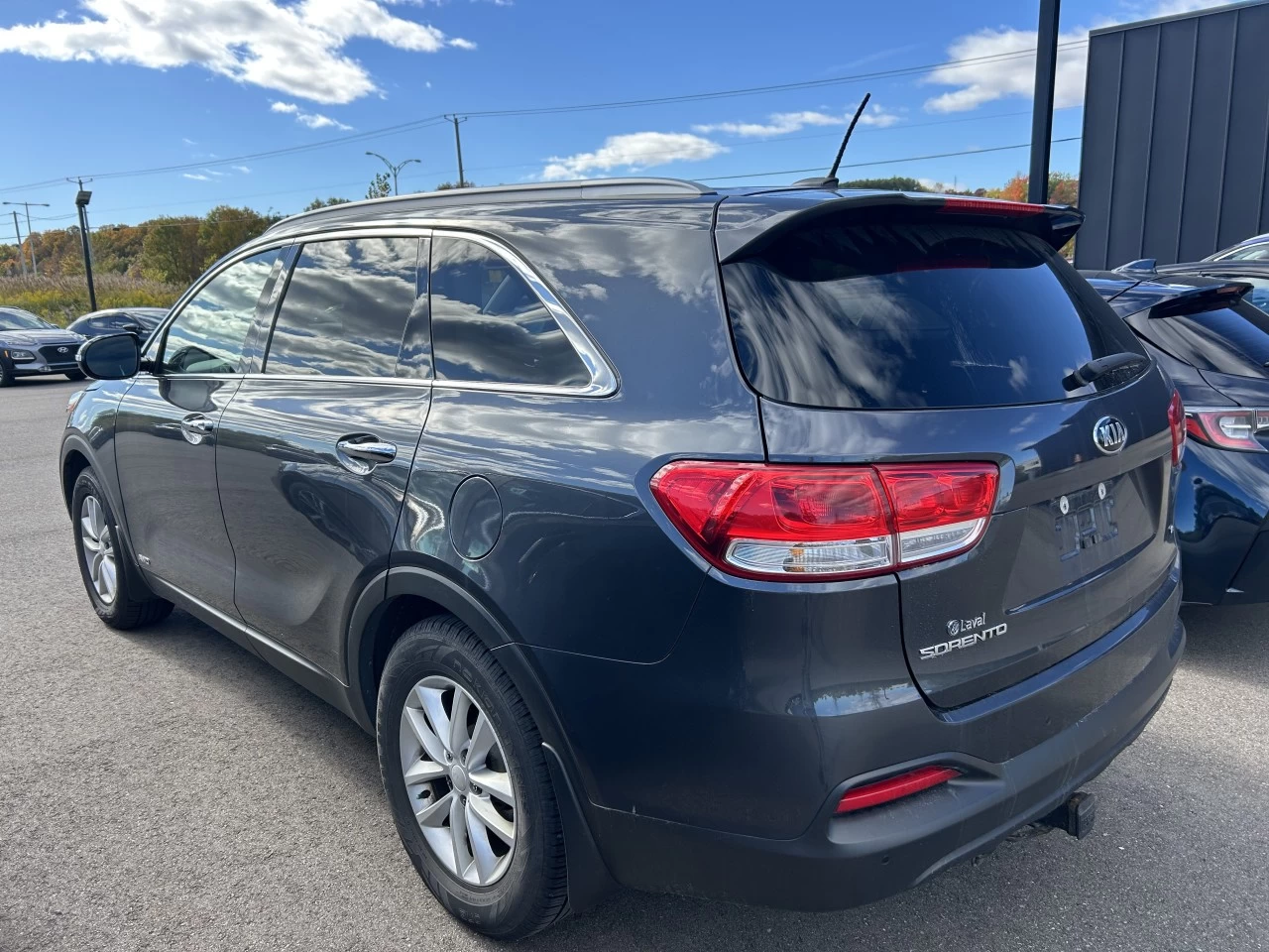 2016 Kia Sorento 3.3L LX+ Main Image