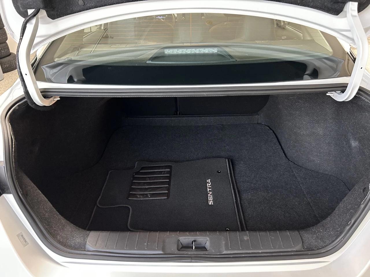 2020 Nissan Sentra SV Image principale