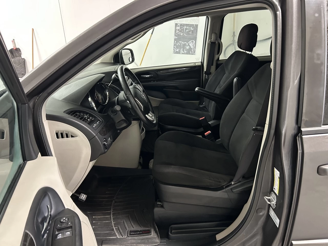 2015 Dodge Grand Caravan SXT Image principale