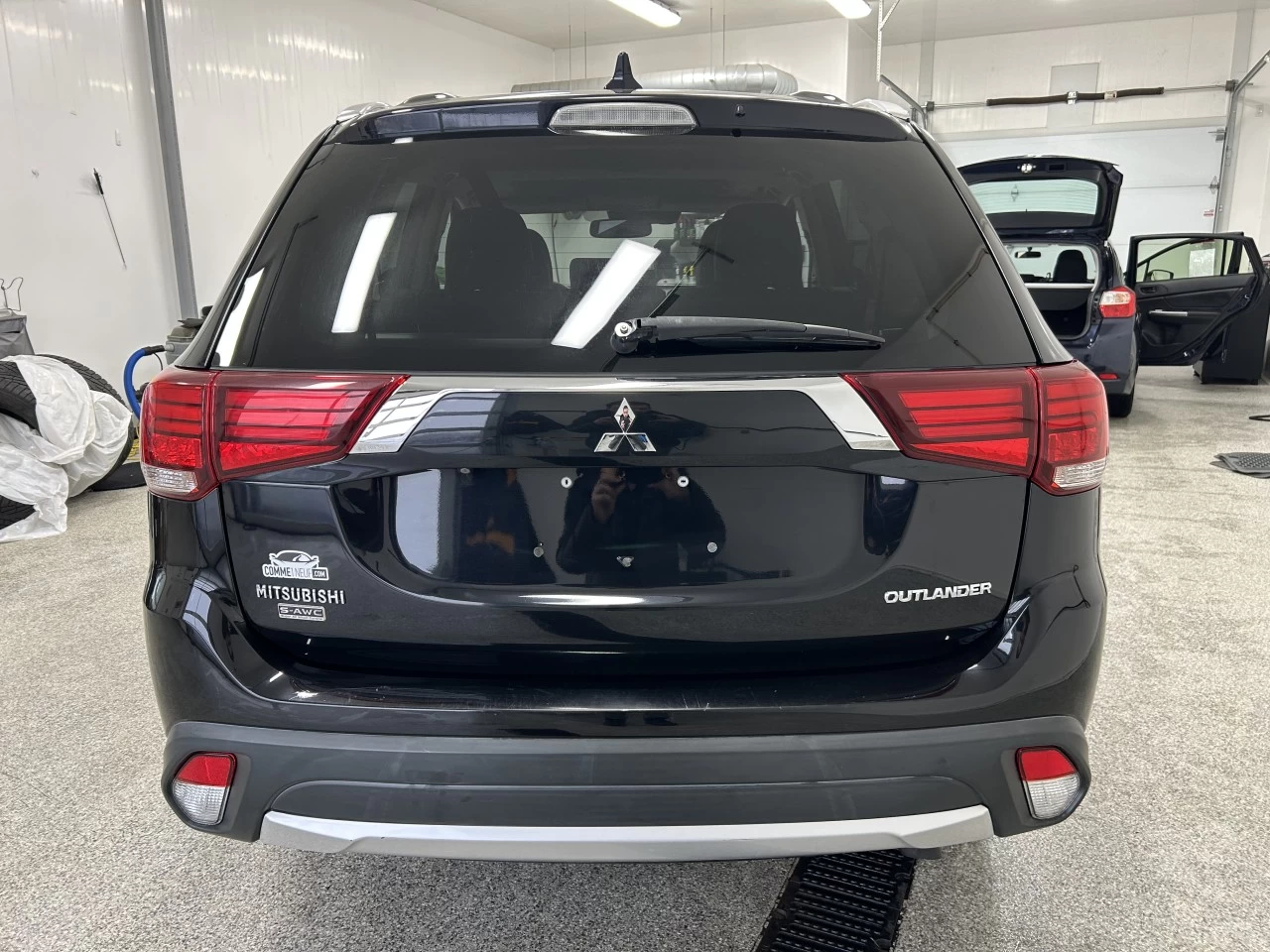 2017 Mitsubishi Outlander GT Main Image