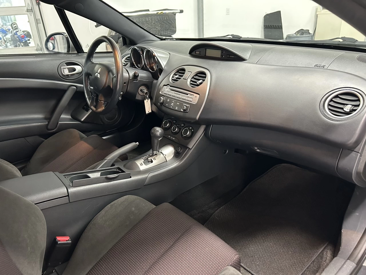 2009 Mitsubishi Eclipse GS Image principale