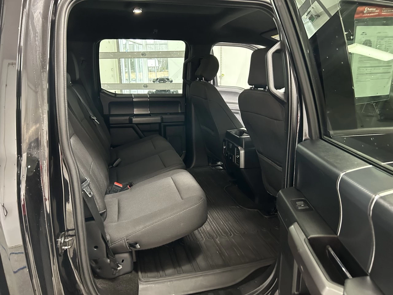 2019 Ford F-150 XLT SPORT Image principale