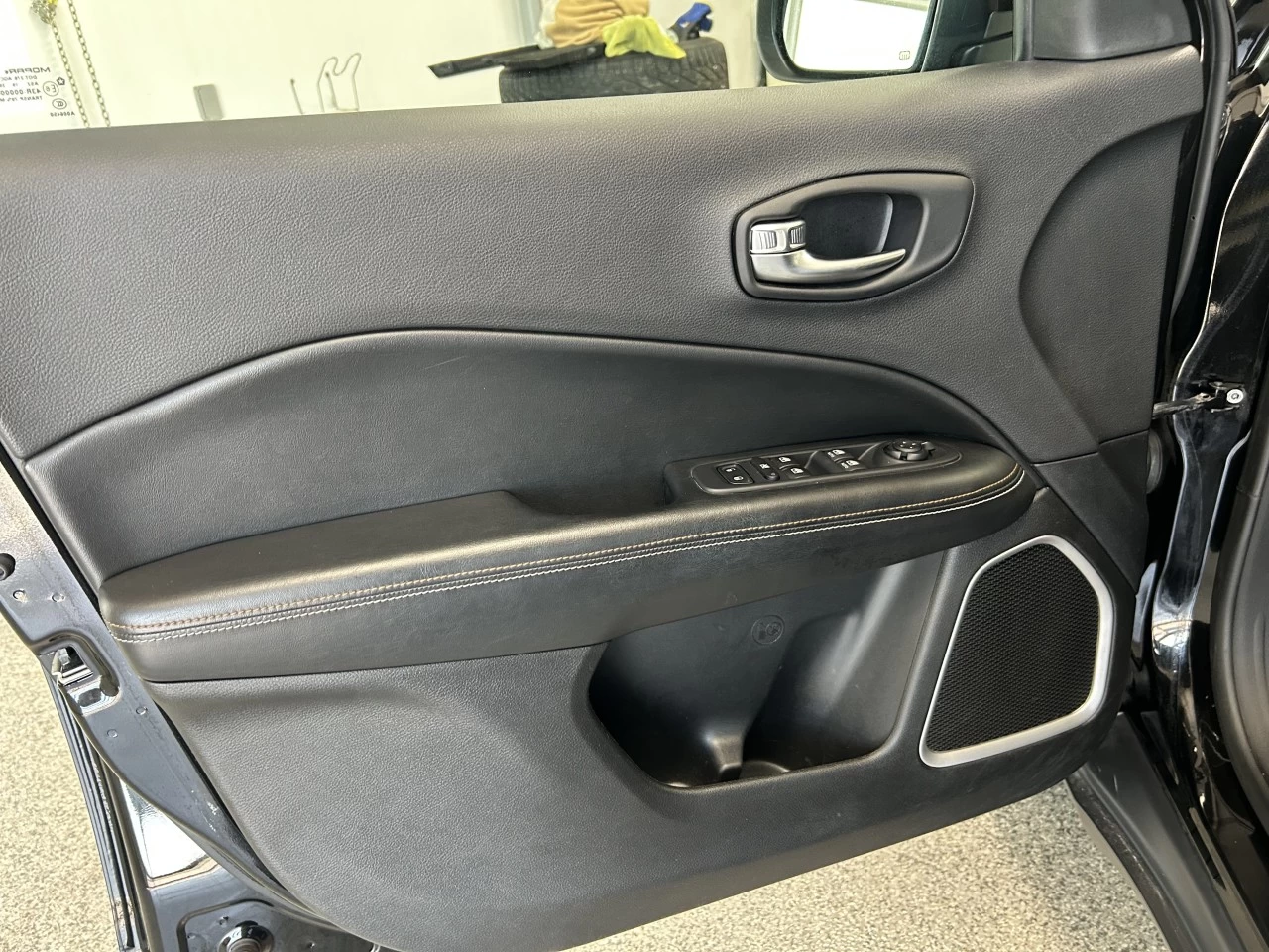 2019 Jeep Compass North Main Image