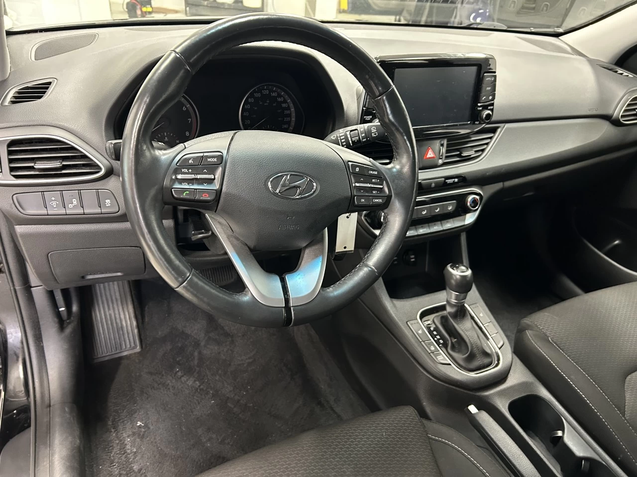 2018 Hyundai Elantra GT GL Image principale