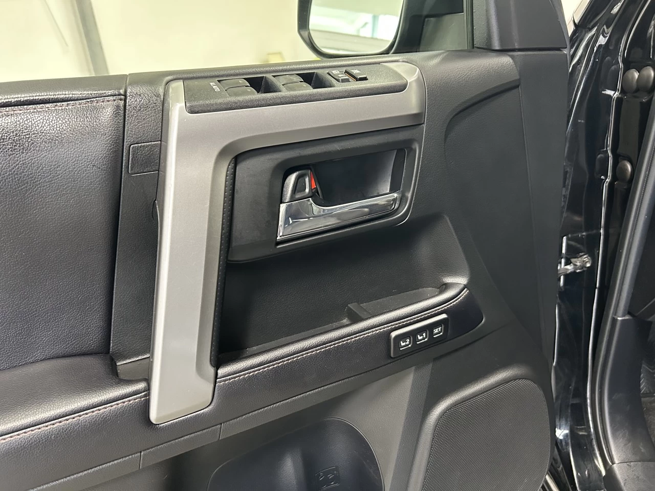 2017 Toyota 4Runner LIMITED Image principale