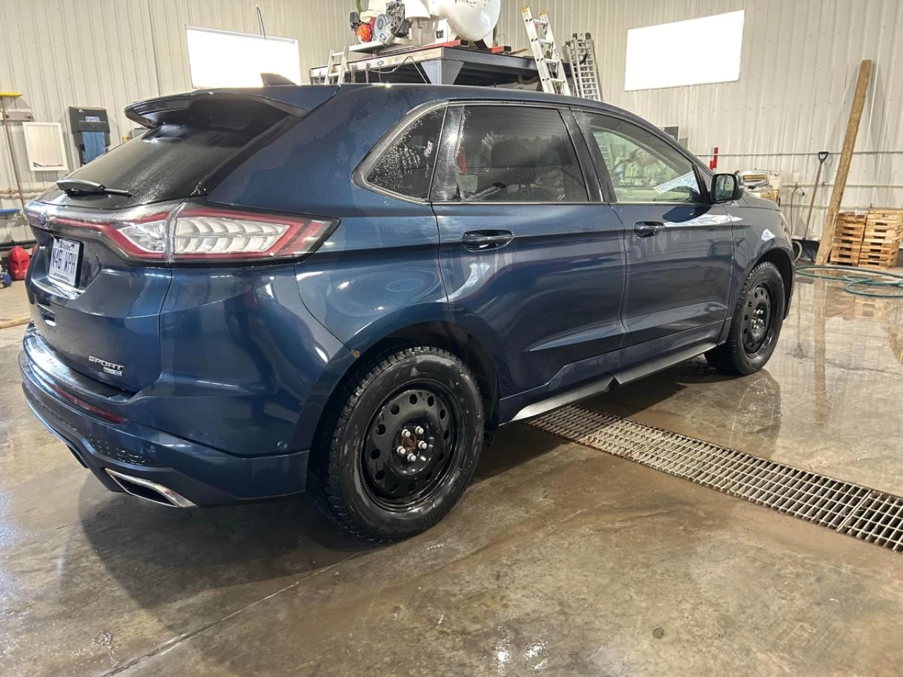 2017 Ford Edge 4dr Sport AWD Image principale