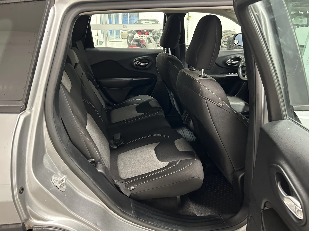 2015 Jeep Cherokee Sport Image principale